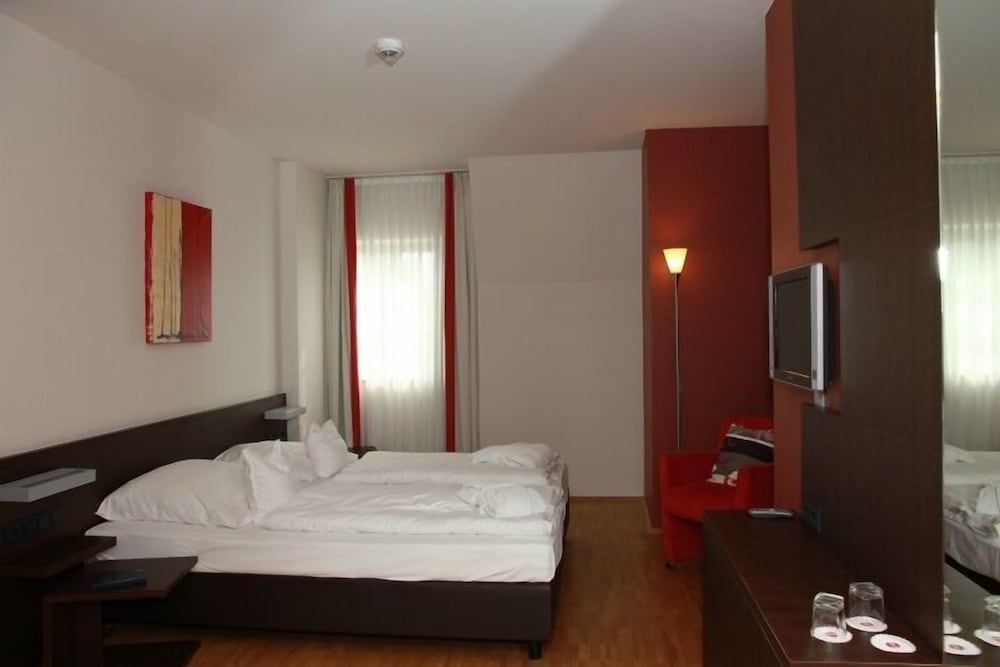 Sante Royale Hotel 24/65