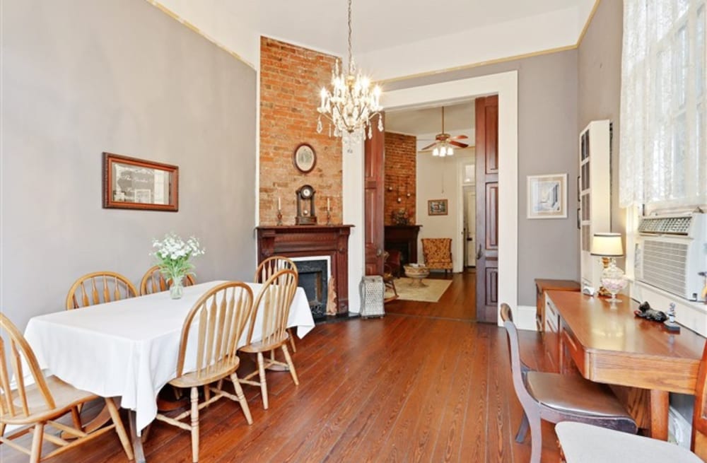 Garden District B&B 33/39