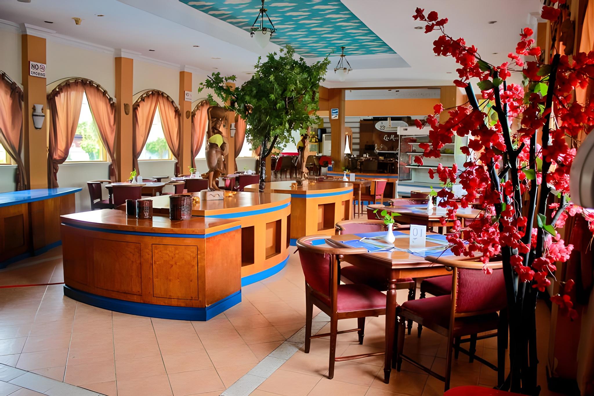 Abadi Hotel & Convention Center 11/50