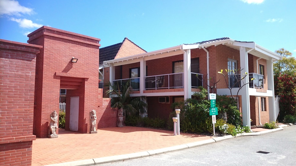 Sanno Marracoonda Airport Hotel photo1