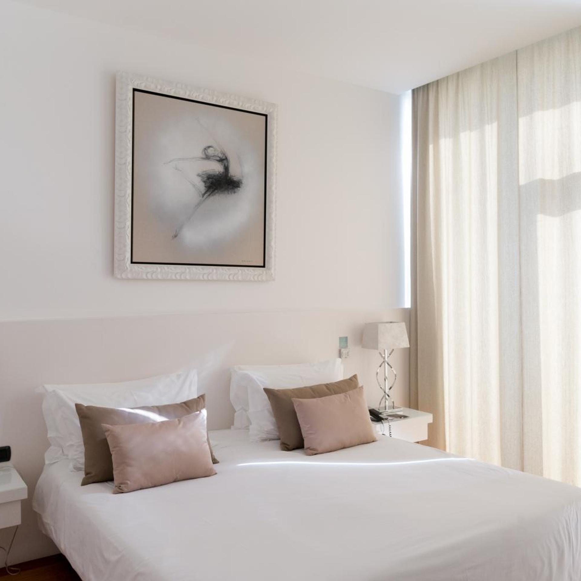 Deluxe, Double Bed