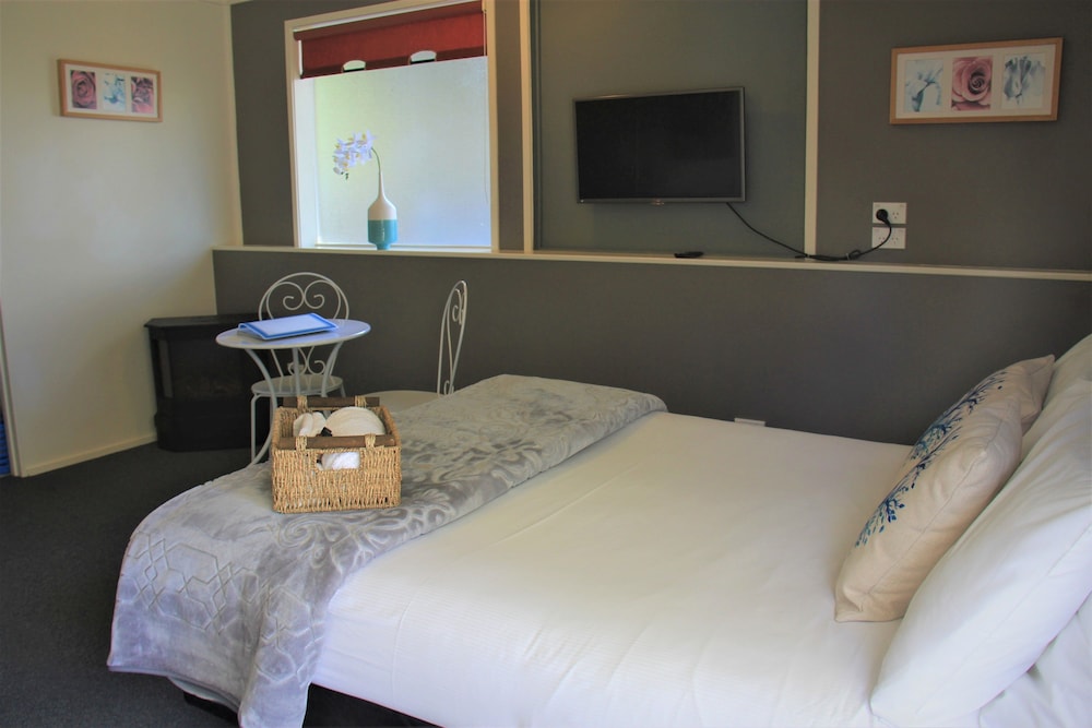 436 Rotorua Hideaway Lodge 24/38