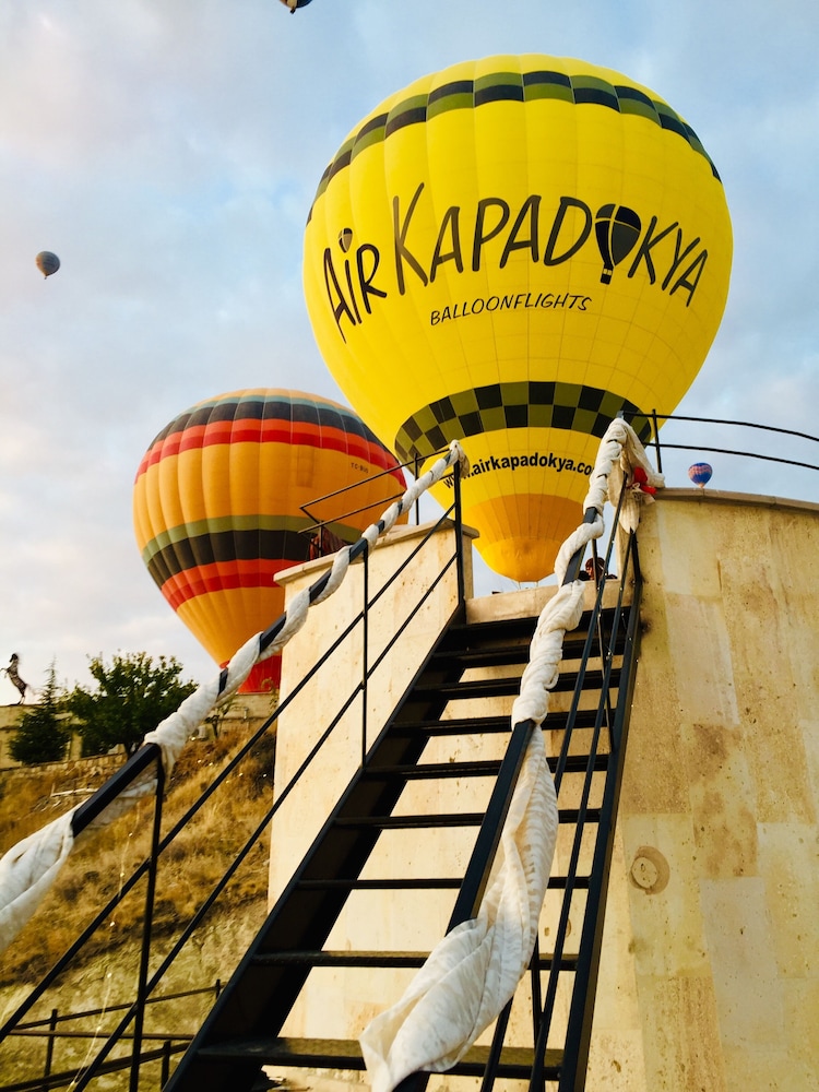 Balloon Cave Hotel 35/45