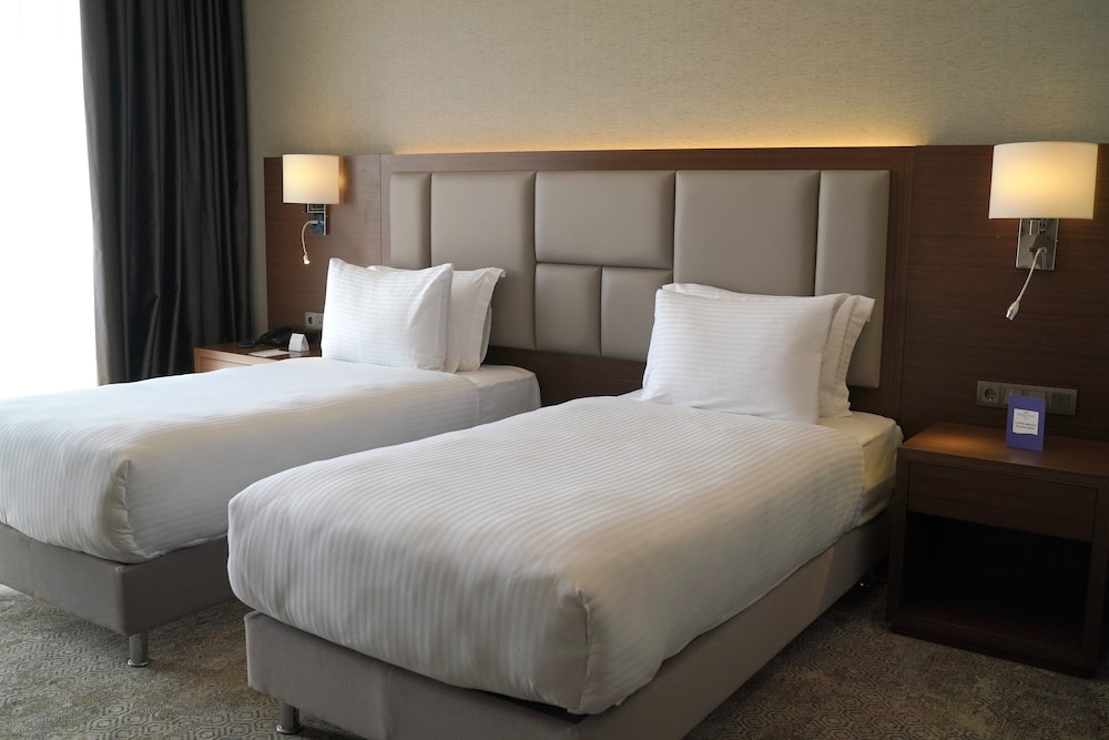 Crowne Plaza Yalova 33/66