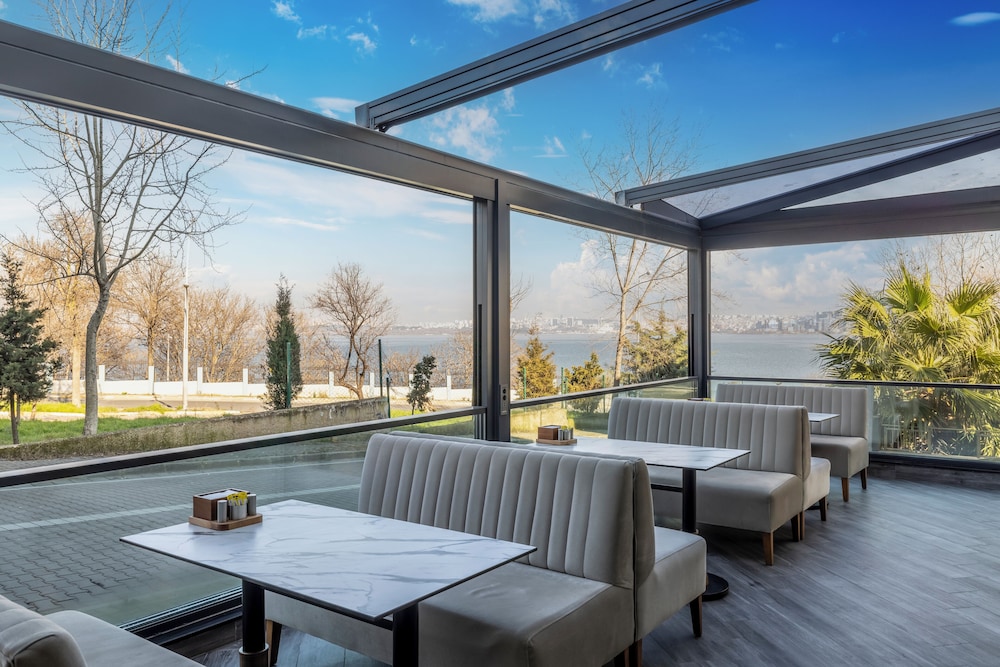 Ezkar Bathonea Art Istanbul Hotel 44/60