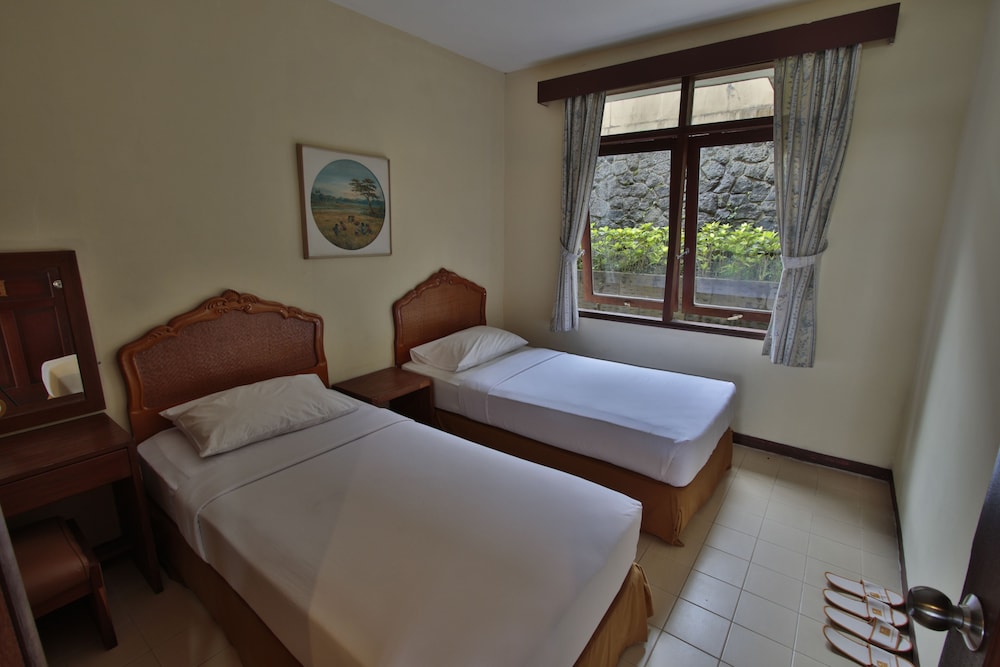 The Jayakarta Inn & Villas Cisarua 4/33