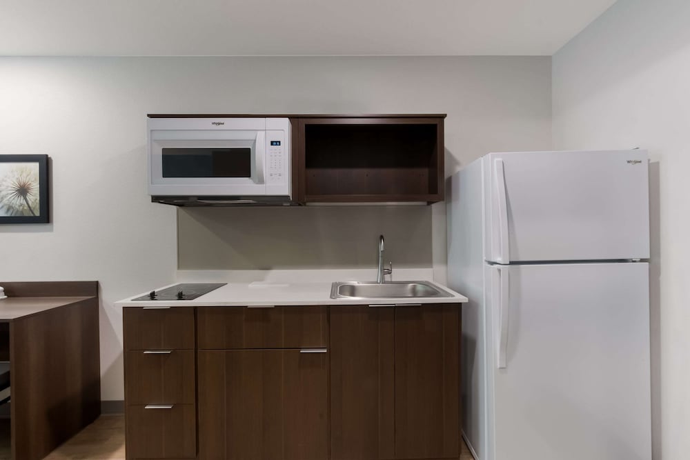 WoodSpring Suites Chandler Airport 17/17
