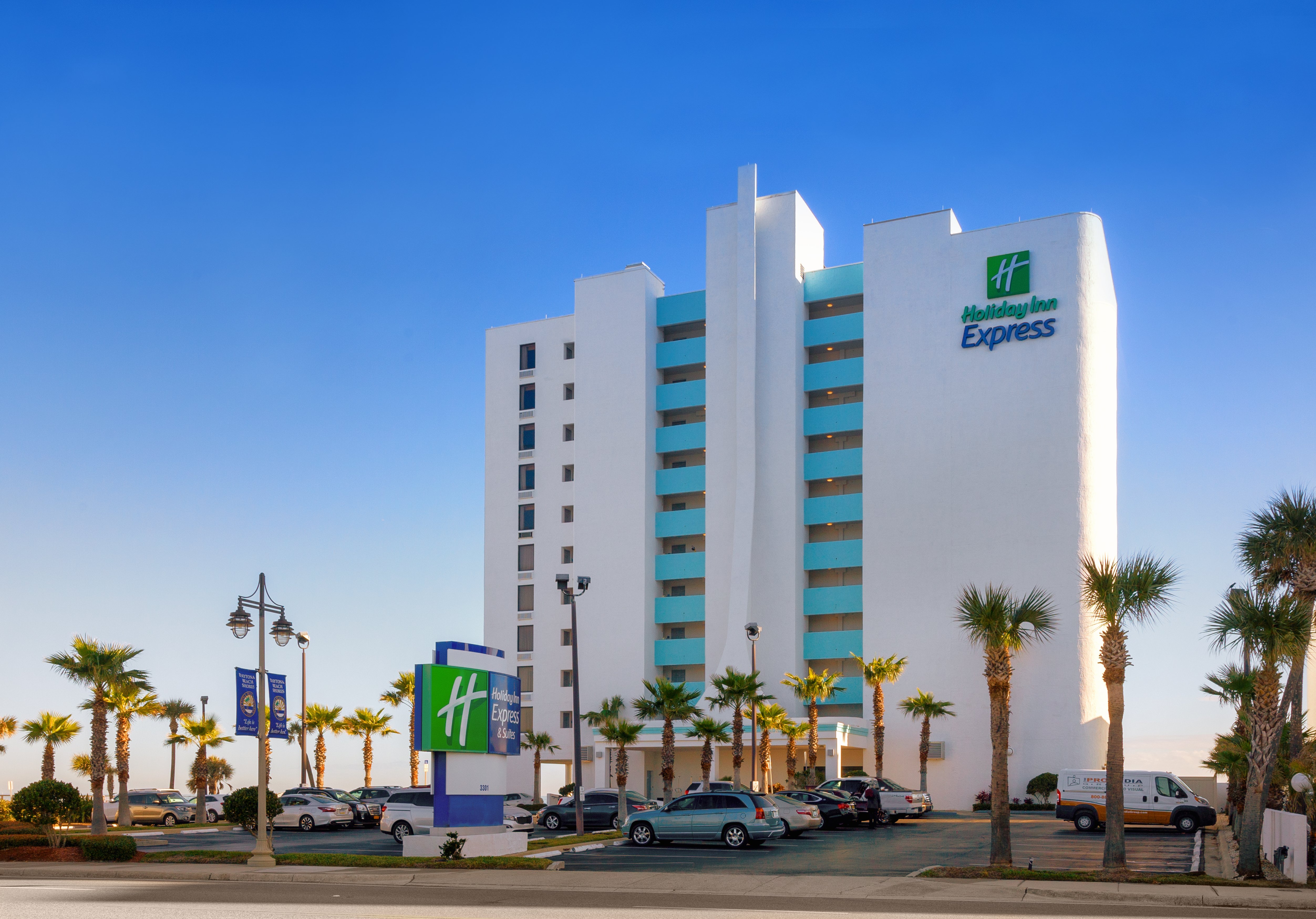 Holiday Inn Express Hotel Suites Oceanfront Daytona Beach Shores 4/48