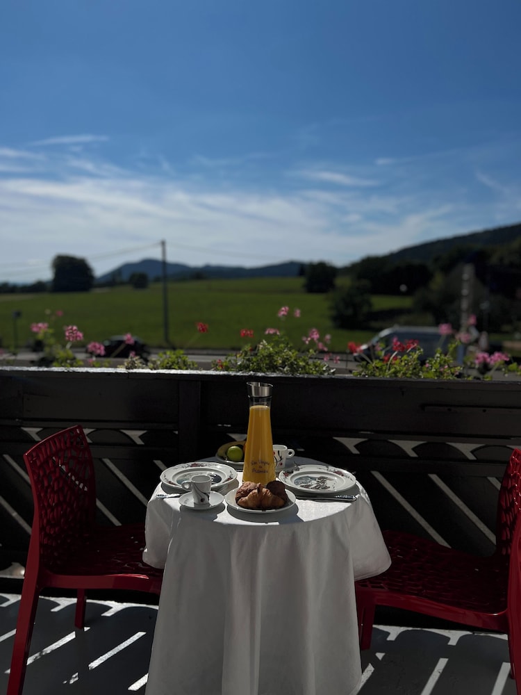 LOGIS HOTEL DES ROCHES 50/60