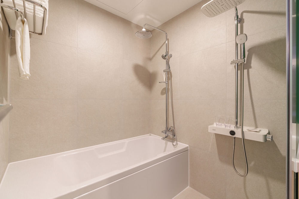 Ibis Styles Ambassador Jeonju City Centre 57/63