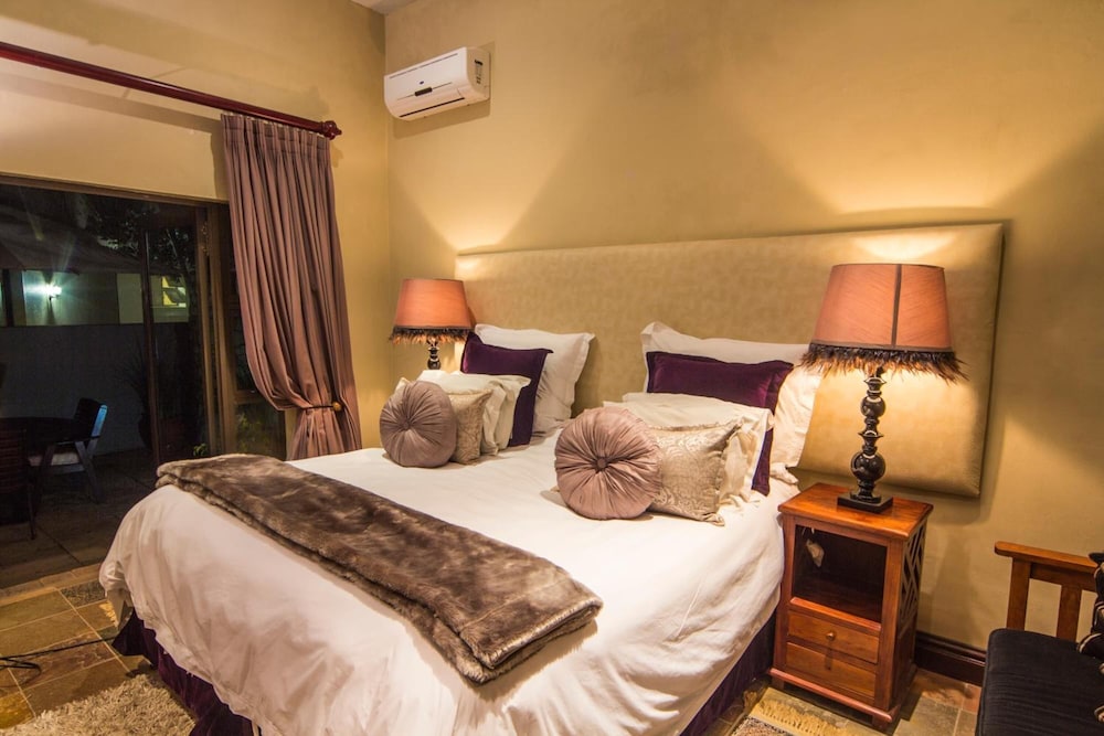 Cowrie Cove Guest House 8/50