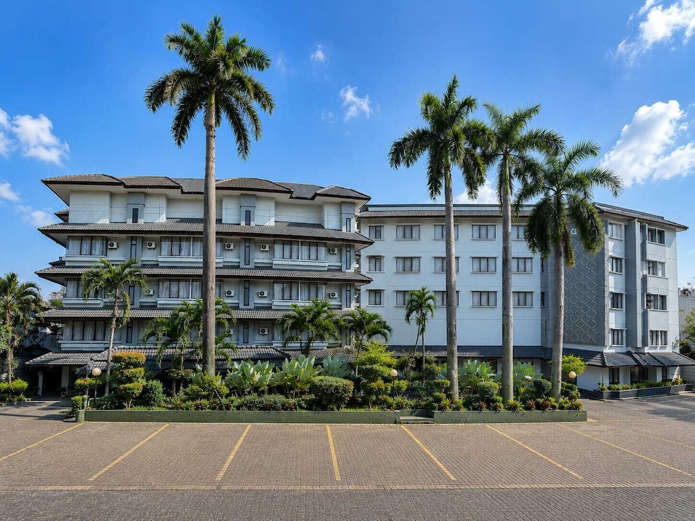Citra Inn International Hotel 70/74
