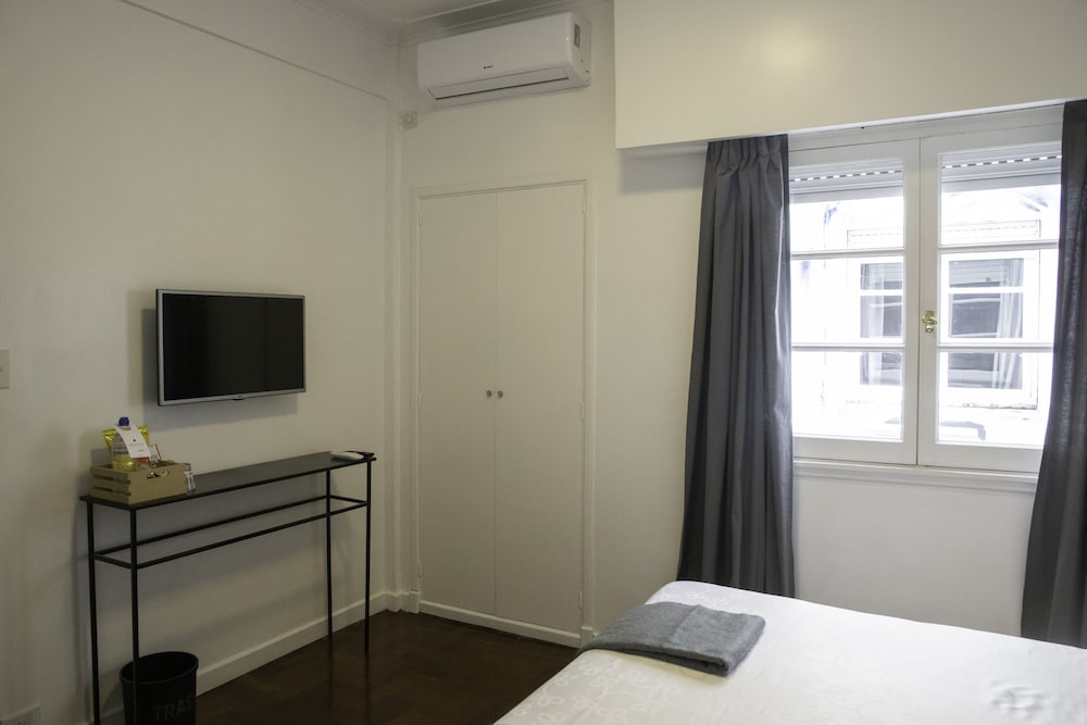 Carsson Hotel 30/67