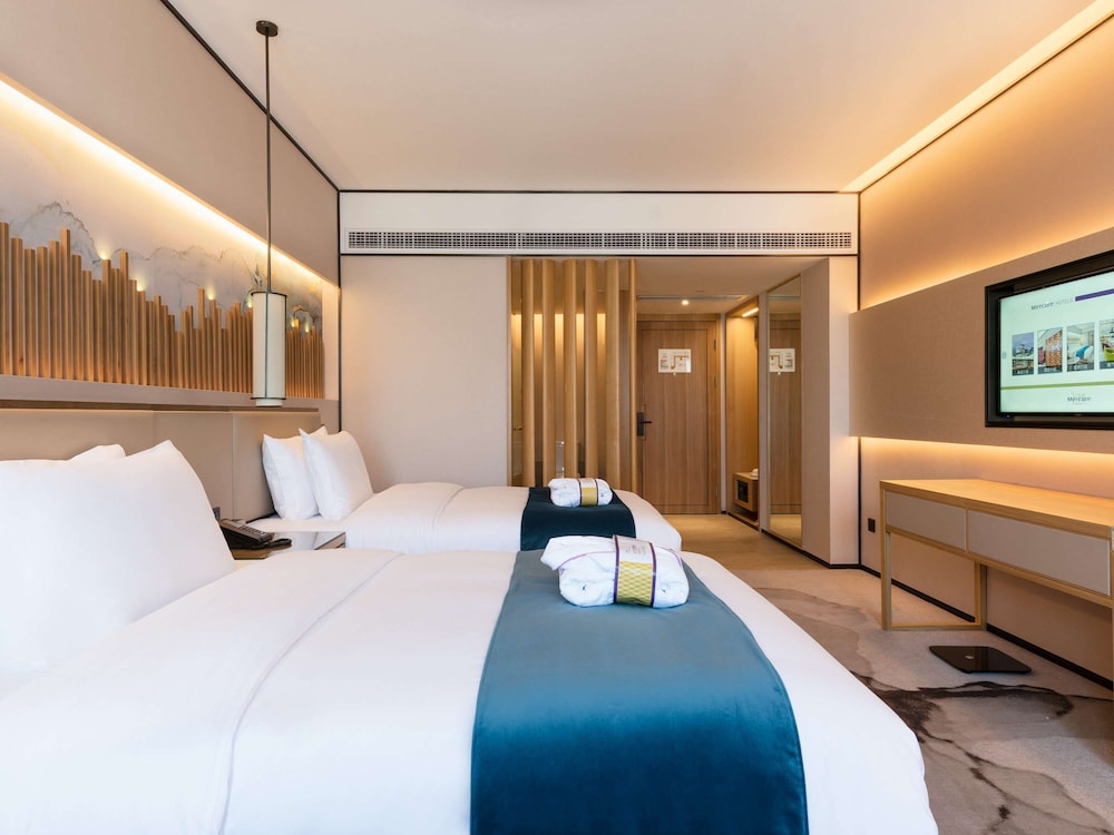 Mercure Chengdu Huapaifang (Opening December 2018) 12/69
