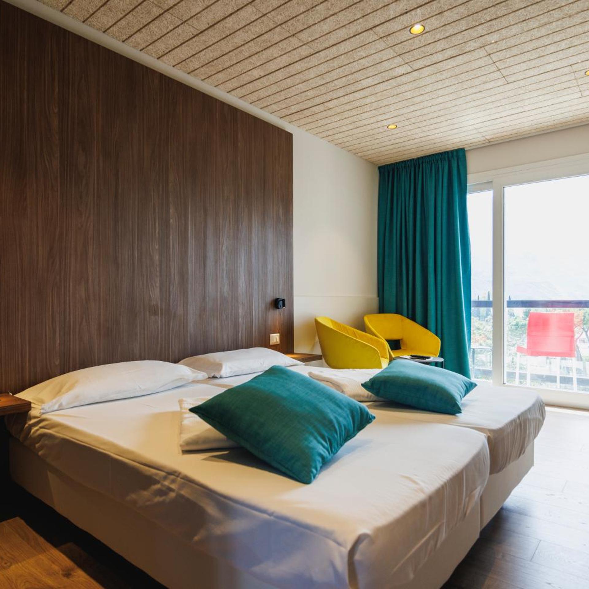Superior, Double Bed, Lake View