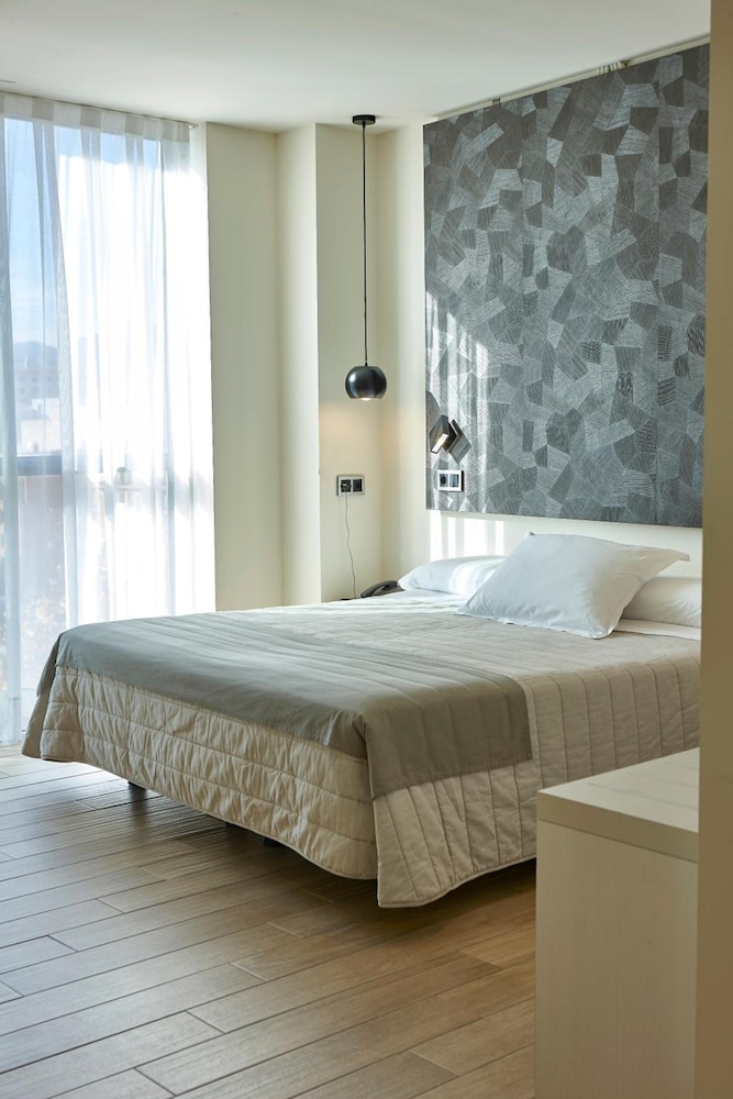 Hotel Bilbao Plaza 18/61