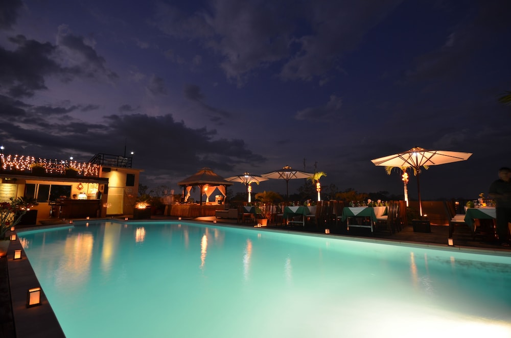 City River Hotel 58/62
