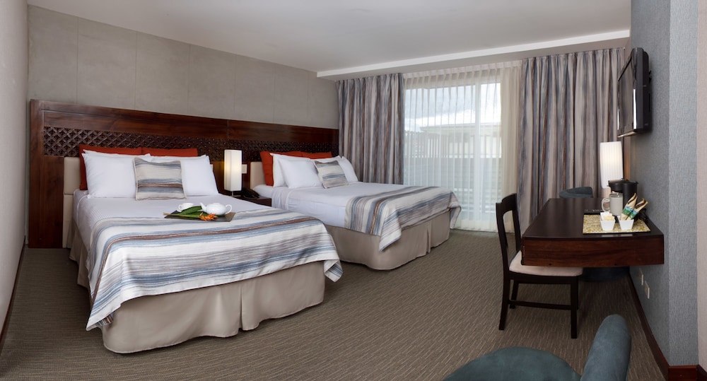 Isla Verde Hotel 9/43