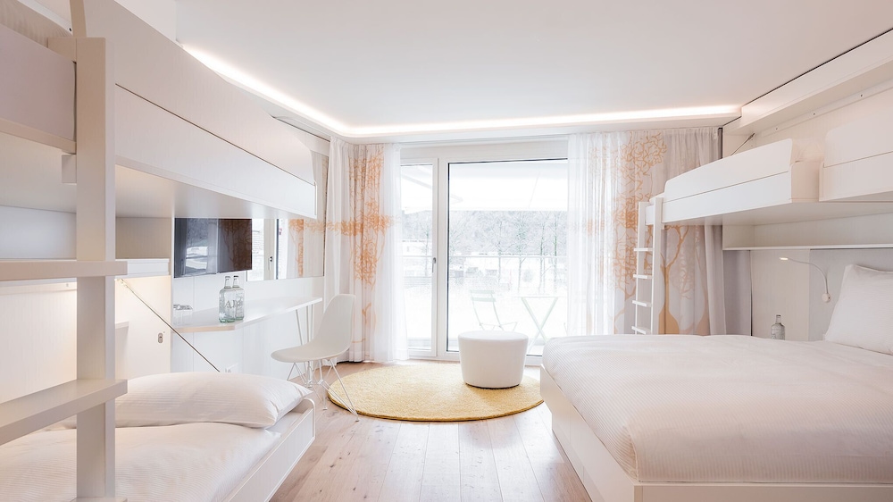Neuro Campus Hotel im Das Morgen 11/46