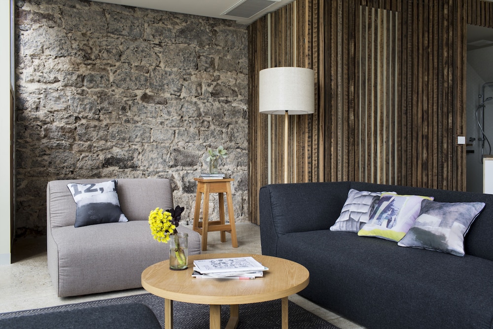 DRIFT HOUSE 47/69