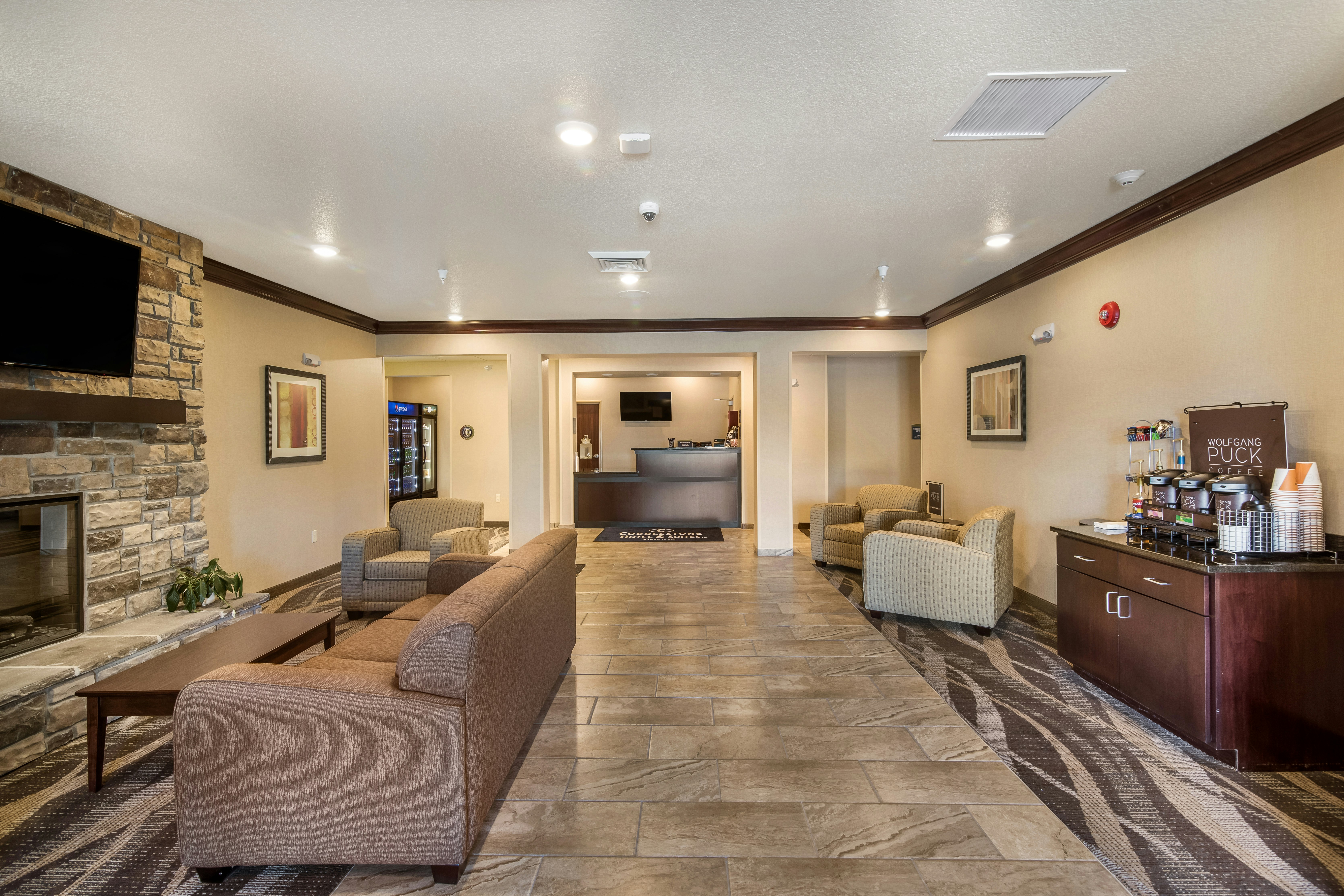 Cobblestone Hotel and Suites Victor 35/52