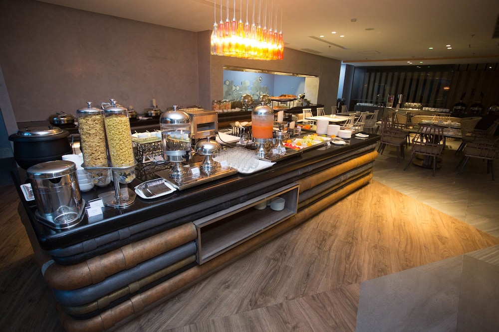 Ibis Styles Batam Nagoya 51/68