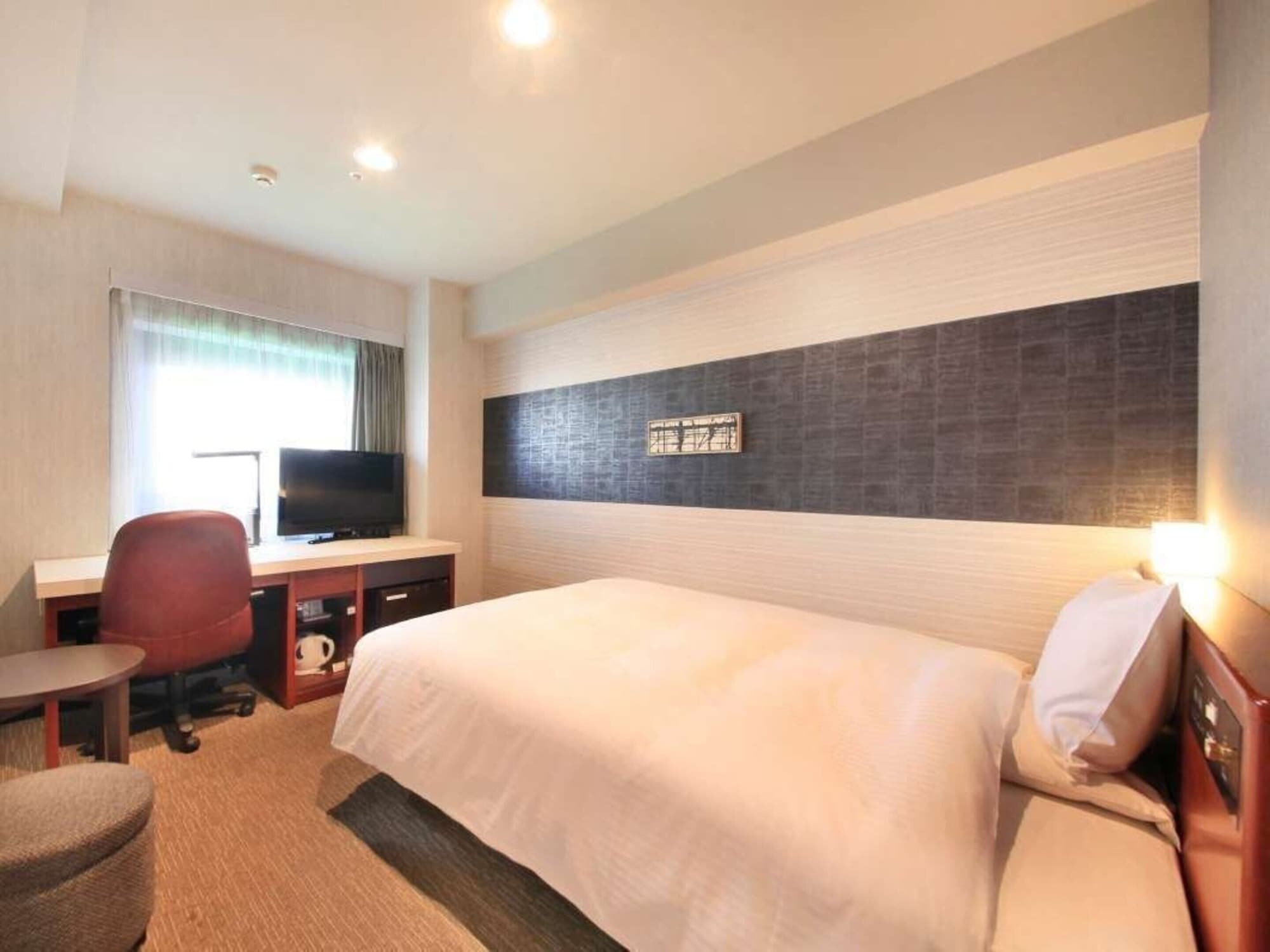 ROOM, DOUBLE BED