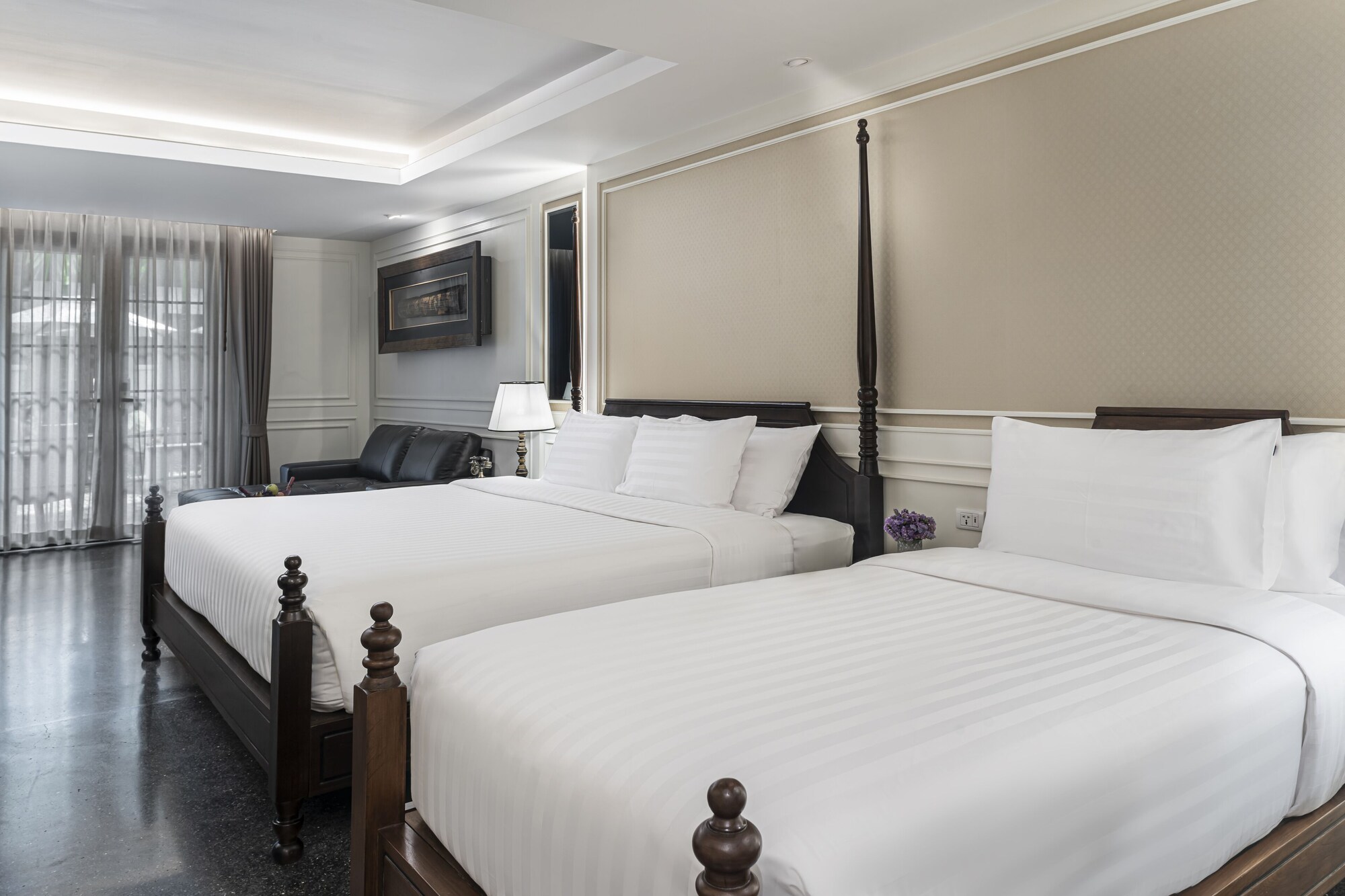 DELUXE, TRIPLE, 1 KING AND 1 SINGLE BEDS