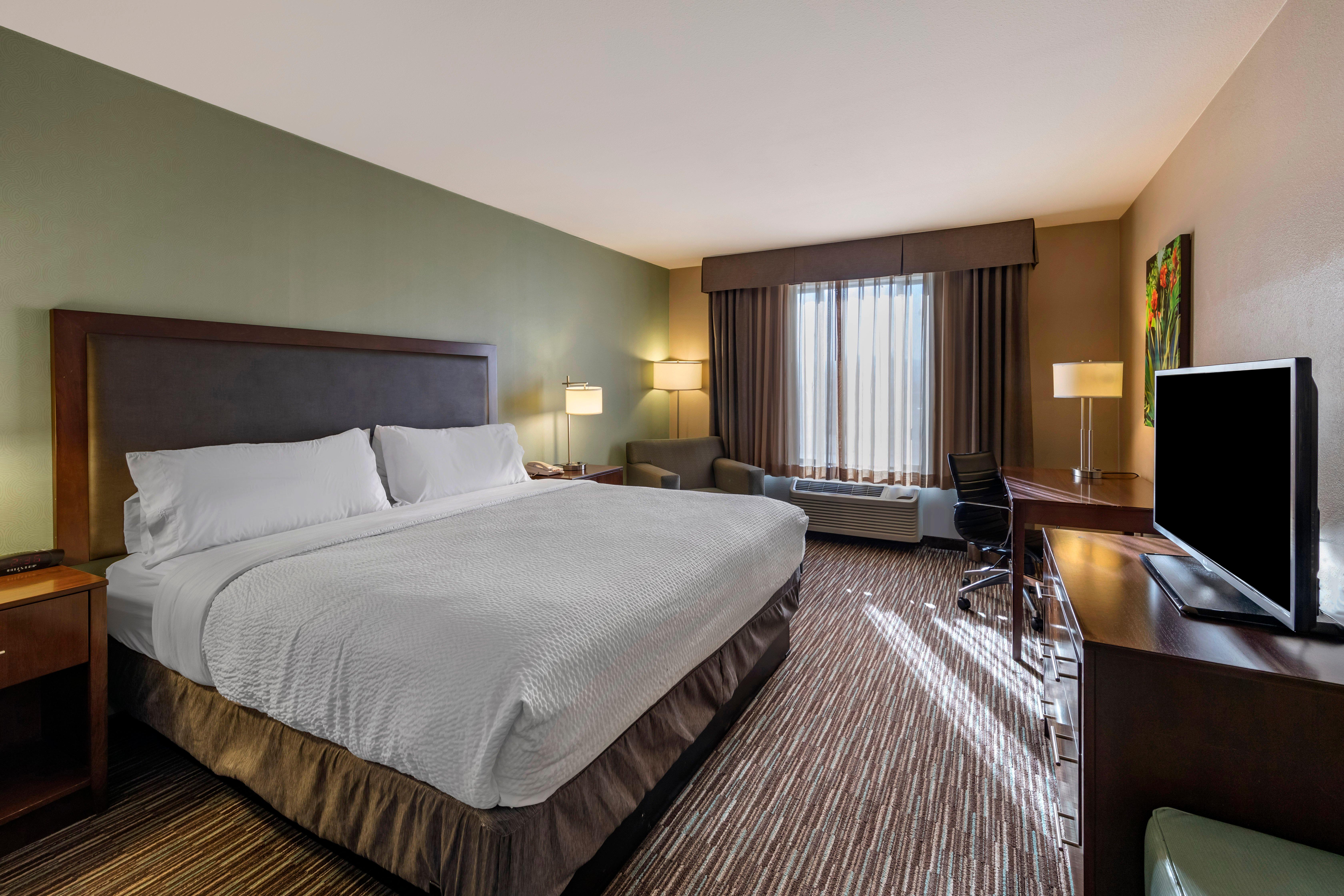 غرفة بسرير كينج، Holiday Inn Express Hotel & Suites Indio - Coachella Valley 2/7
