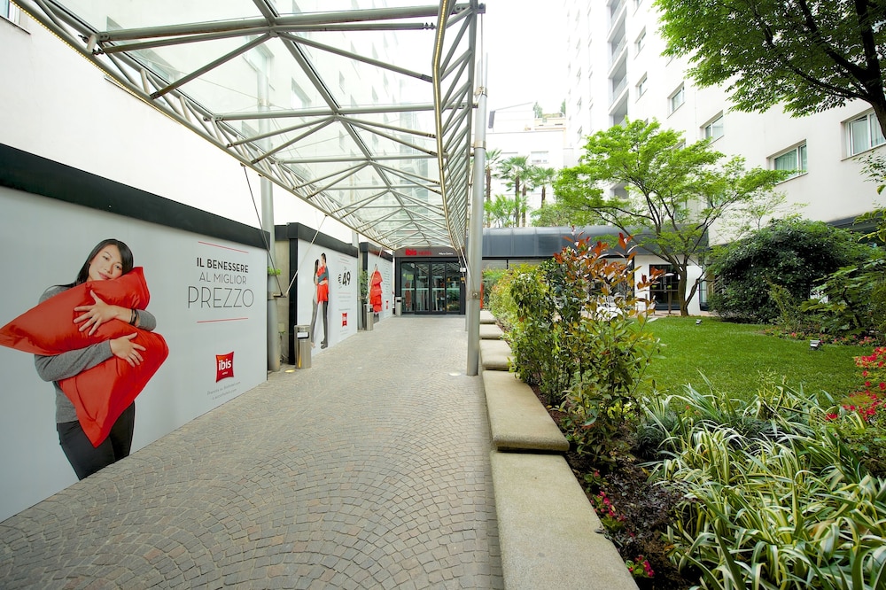 Ibis Milano Centro 71/77