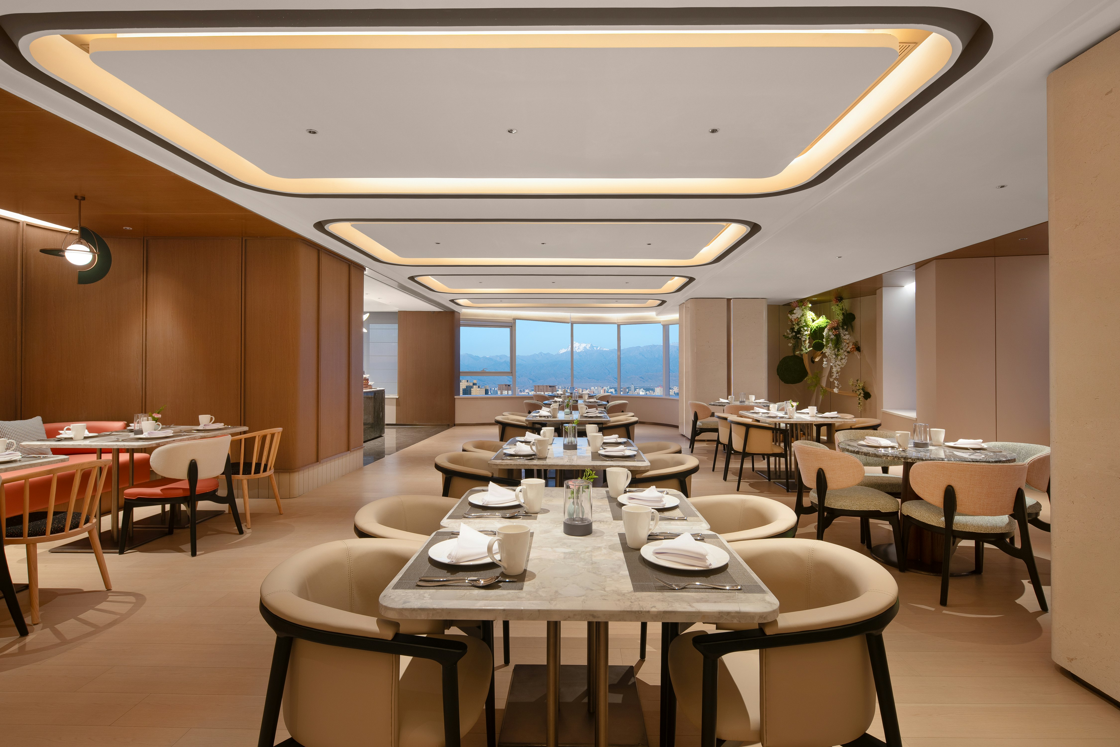 Hilton Garden Inn Urumqi Railway Station 20/25