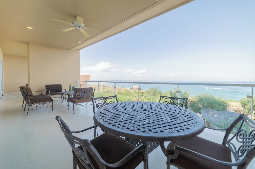 Puerta Cortes Residences 38/48