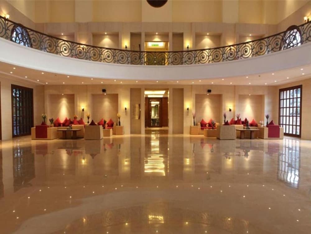 Evershine Resort & Spa 10/69
