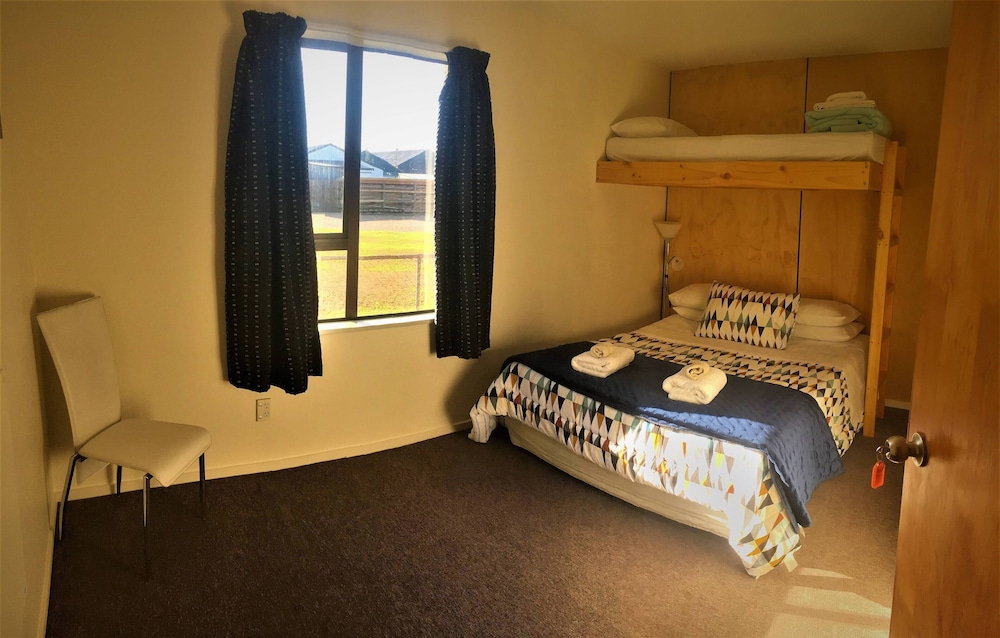 Family, Single, 1 Queen and 1 Single Bed
