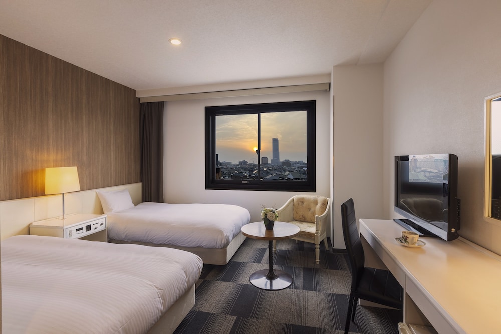 City Hotel Airport In Prince 26/63