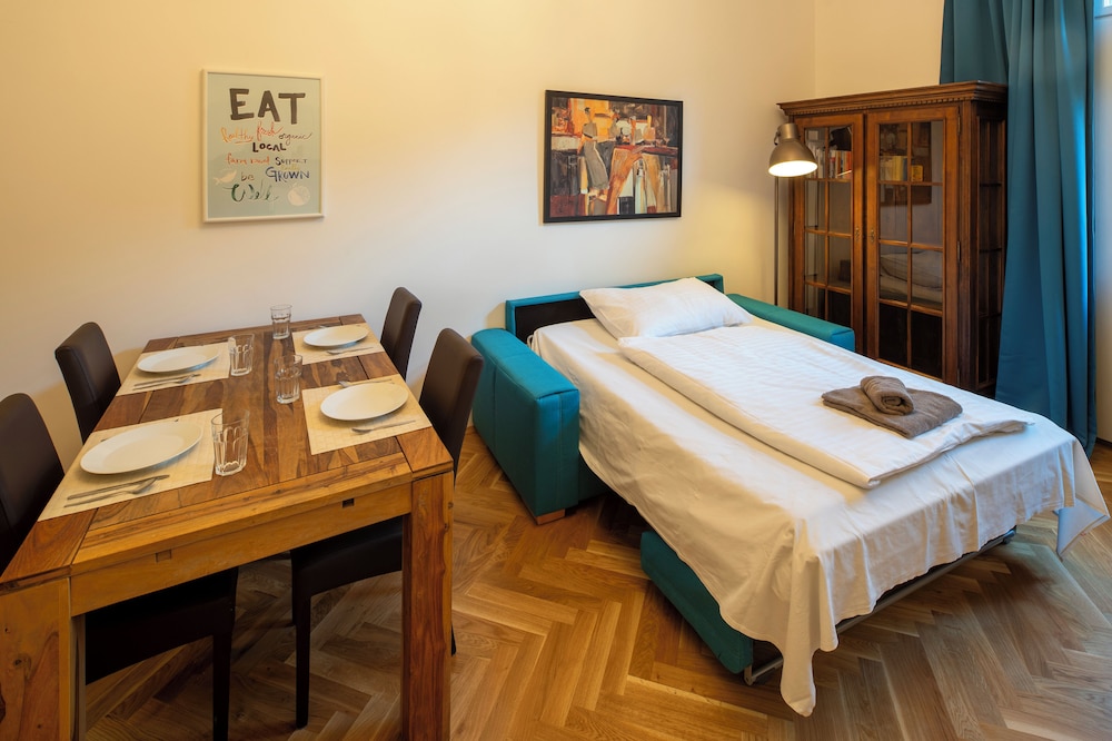 Old Town Aparthotel Michalska 20/75