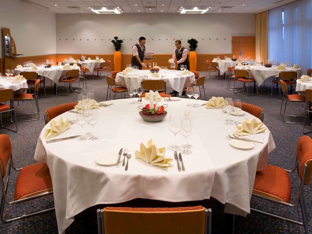 Novotel Zurich Airport Messe Hotel 46/64