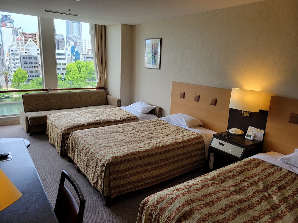 Osaka Castle Hotel 29/73