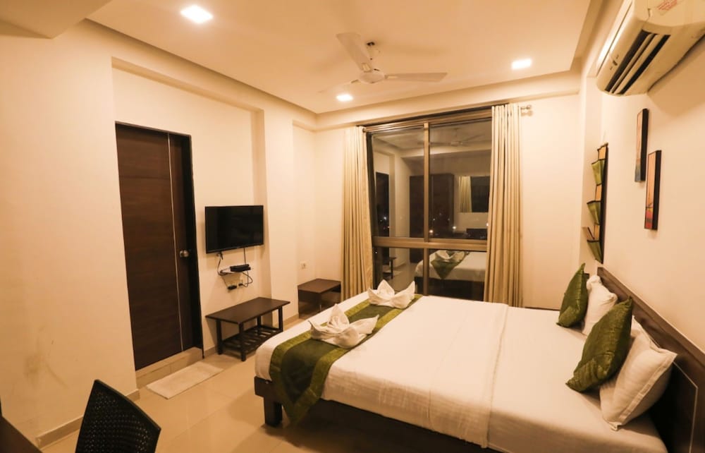 Hotel Shrimad Residency 10/16