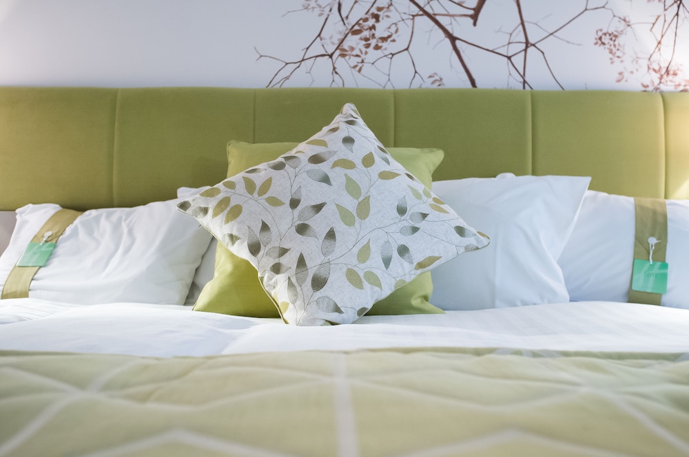 Holiday Inn Corby 23/77