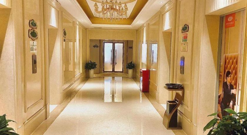Vienna Hotel (Chongqing Lijiatuo Pedestrian Street) 17/62