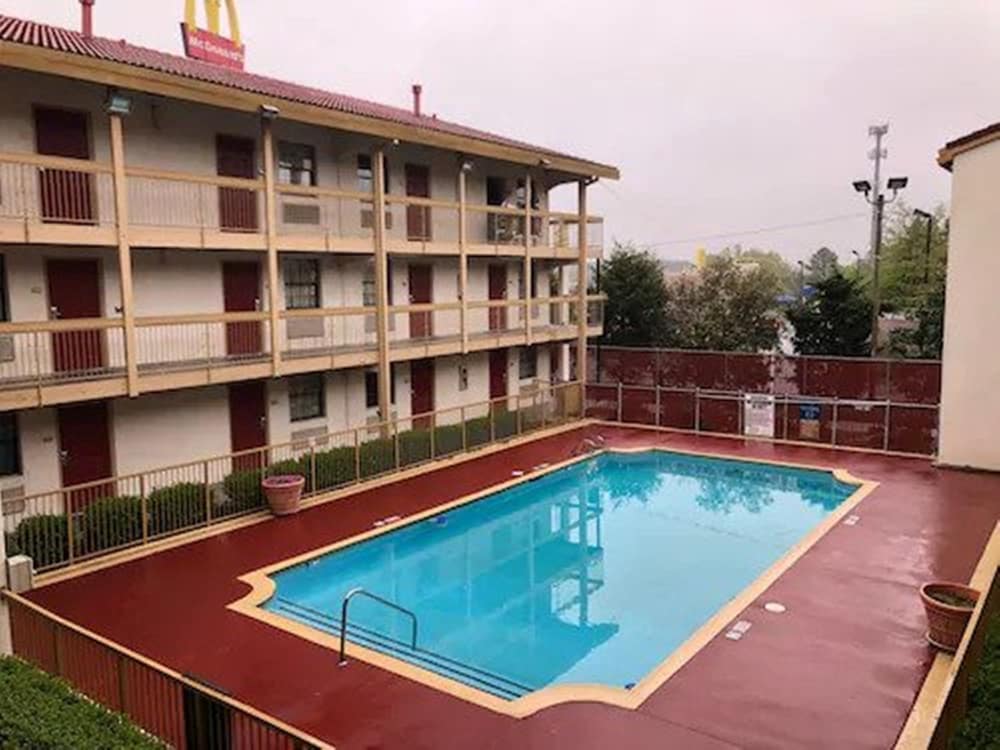 Horizon Inn & Suites 5/48