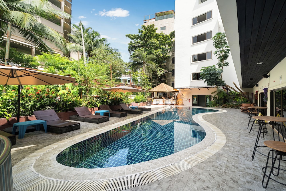 Patong Central Residence & Apartment 43/50