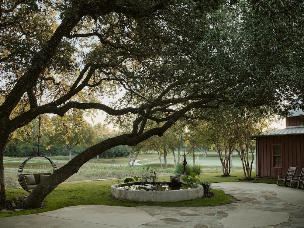 Hyatt Regency Hill Country Resort And Spa 82/84