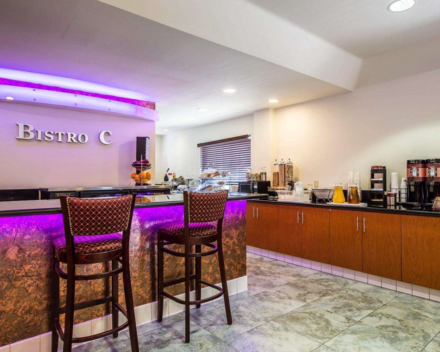 restaurant cafeteria