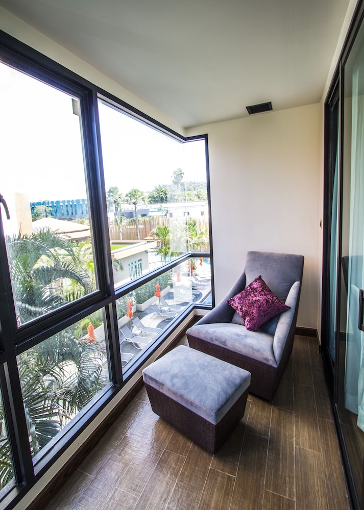 The Beach Heights Resort 37/76
