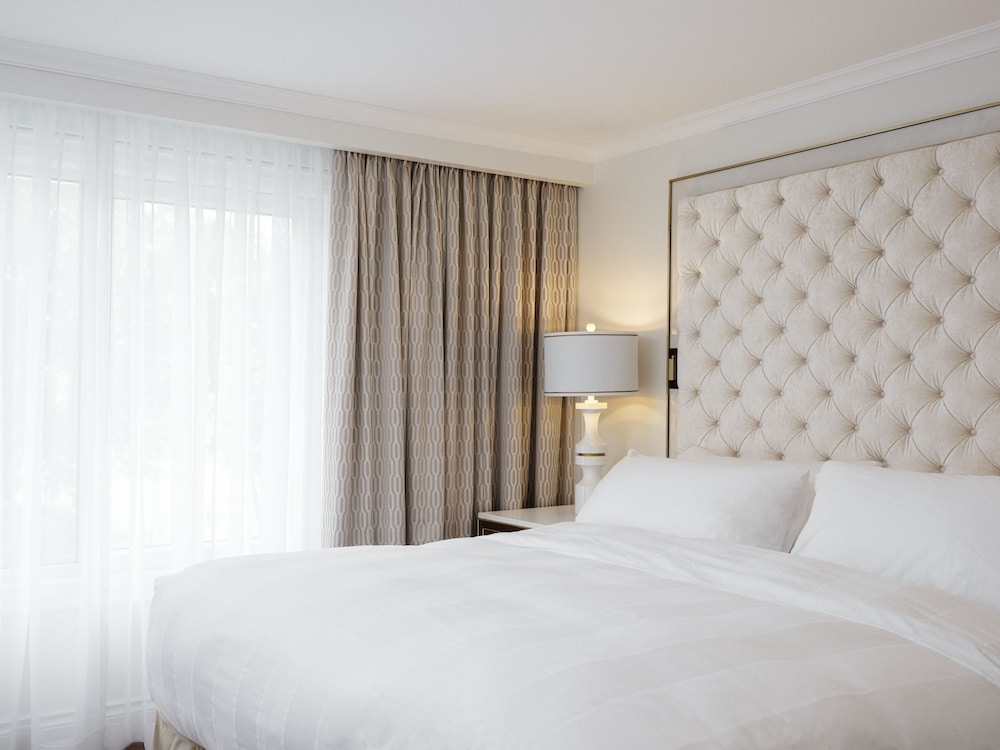 STANDARD, KING BED