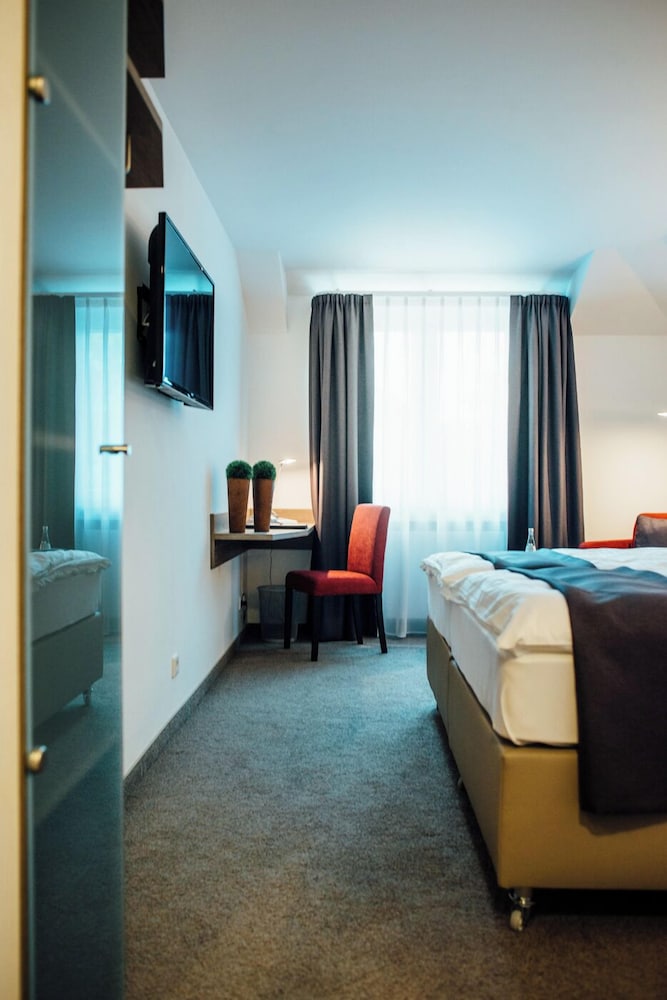 Hotel Schmachtendorf 9/50