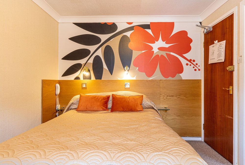 Park Manor Hotel 7/50