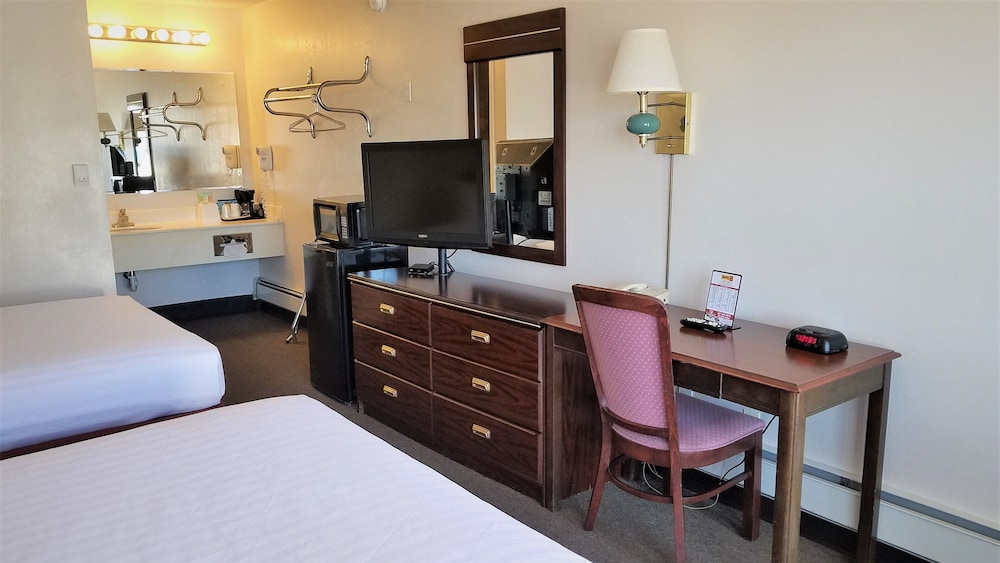 Motel 8 Laramie 19/27